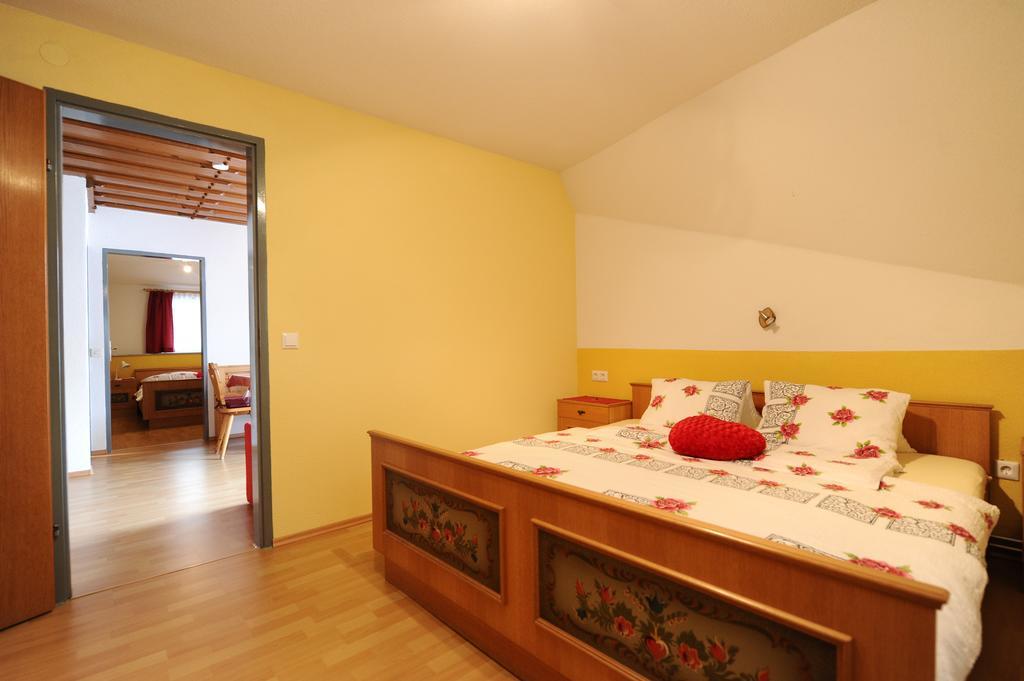Fruehstueckspension Lach Bed & Breakfast Eberndorf Exterior photo