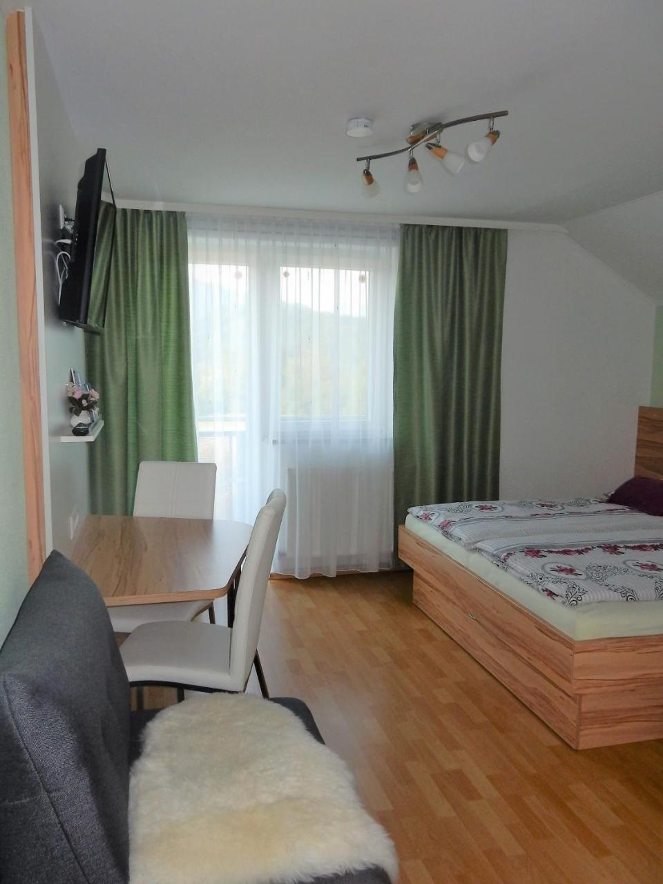 Fruehstueckspension Lach Bed & Breakfast Eberndorf Exterior photo